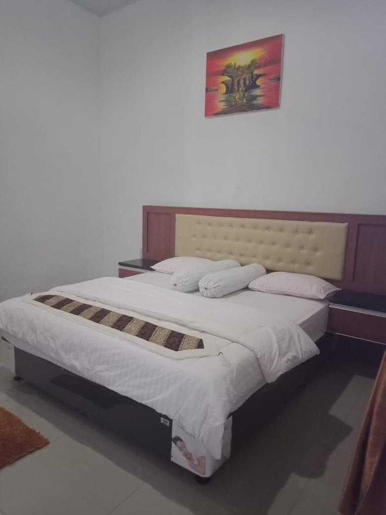 Noah Hotel Silangit Siborongborong Exteriör bild